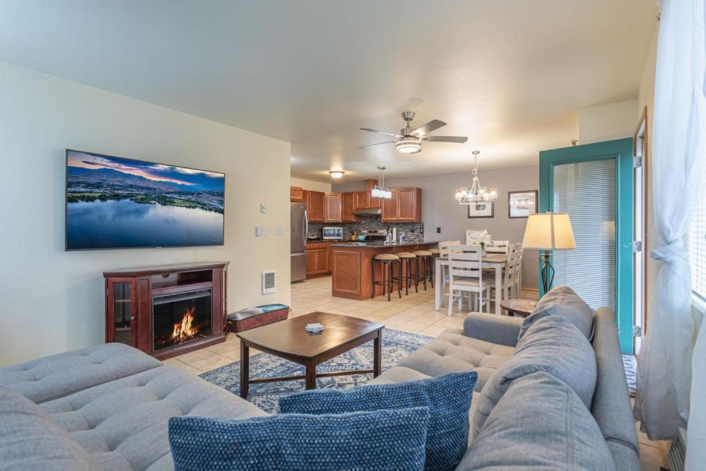 Walk To Downtown Leavenworth * Sleeps 6 + Pets * Ground Level Gem! Apartment ภายนอก รูปภาพ